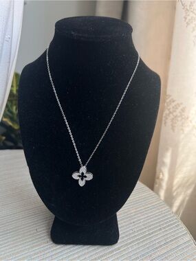 Silver pavé Flower Pendant Necklace with floral center cut out